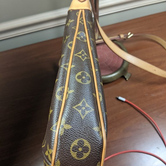 Auth Louis Vuitton Odeon Mm Monogram Canvas and Calf Leather Cross Body … - Picture 7 of 16